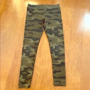 Camo leggings